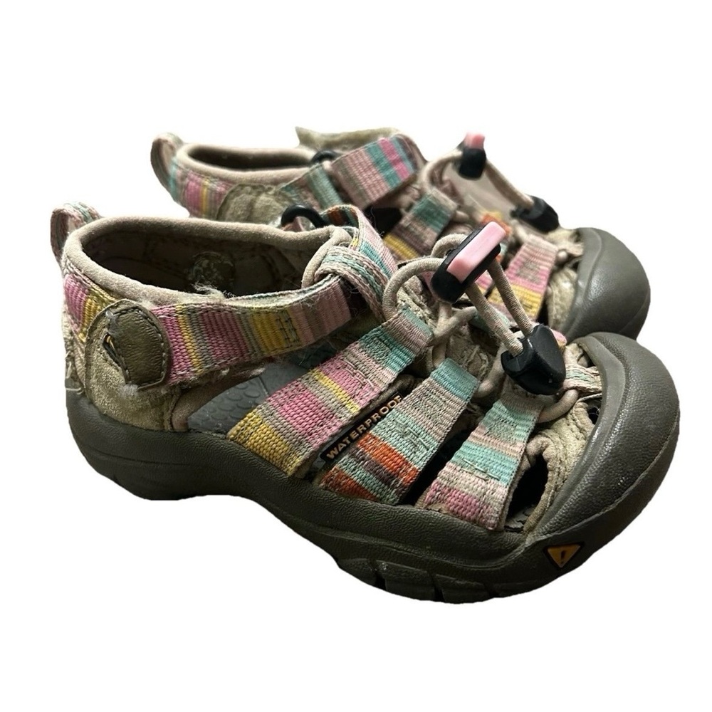 Toddler Girl Keen Outdoor Hiking Waterproof Summer Shoes Size 8 - Picture 2 of 3